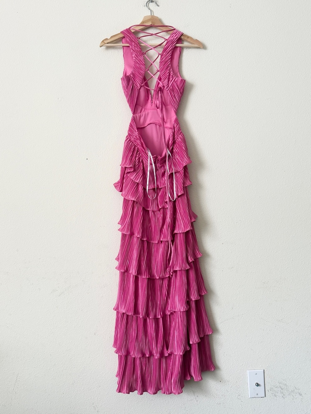 Lulu’s XS Beauty Icon pink satin pleated tiered laceup back maxi dress - Picture 5 of 7